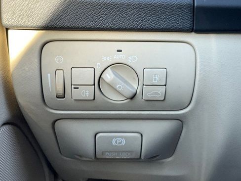 Used 2013 Volvo S60 T5 image 9