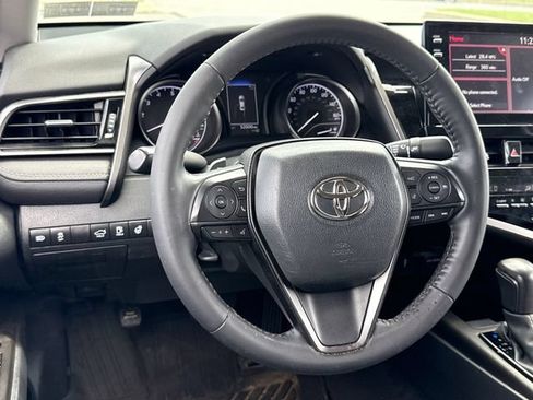Used 2022 Toyota Camry SE w/ Cold Weather Package FWD image 20