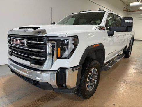 Used 2025 GMC Sierra 3500 SLE AWD/4WD image 1