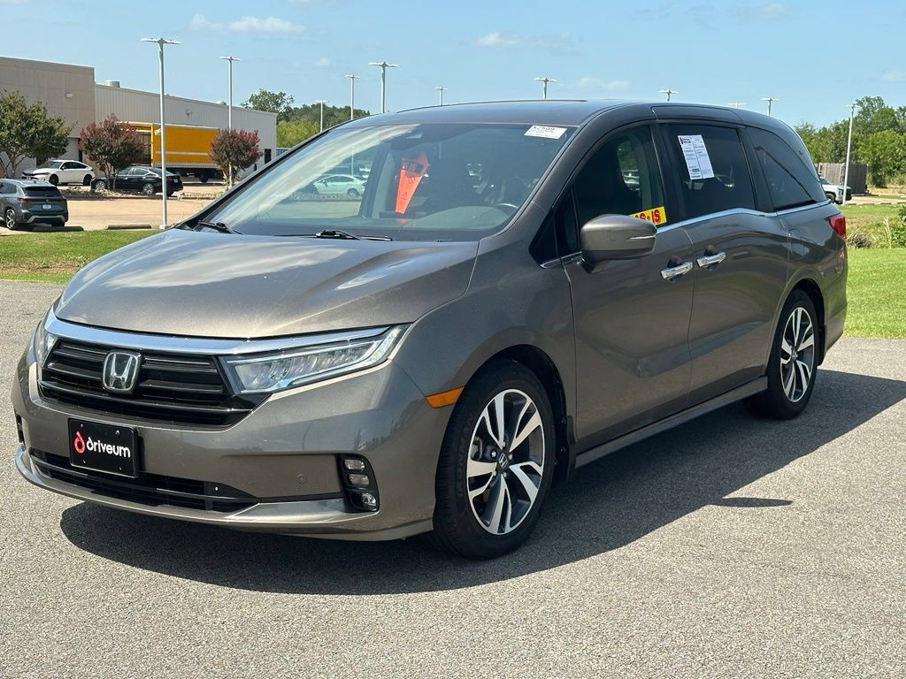 Used 2021 Honda Odyssey Touring image 3