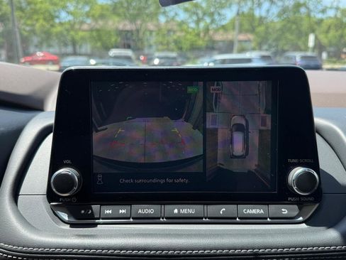 Used 2021 Nissan Rogue SV AWD/4WD image 21
