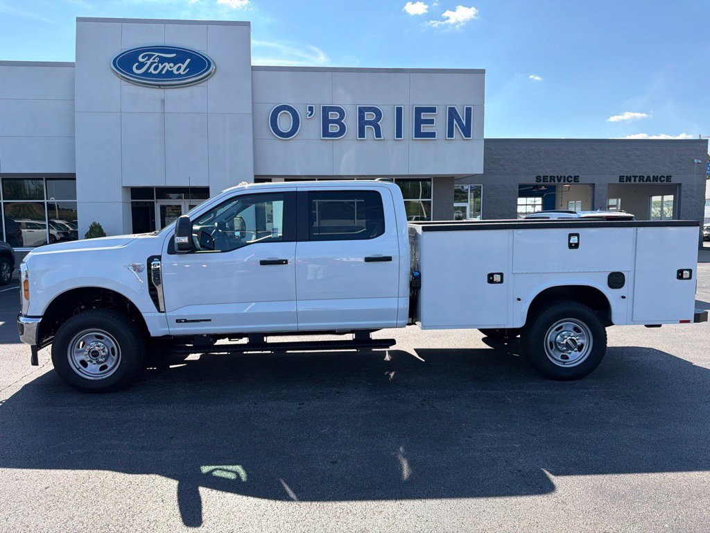 New 2026 Ford F350 XL w/ XL Chrome Package AWD/4WD image 2