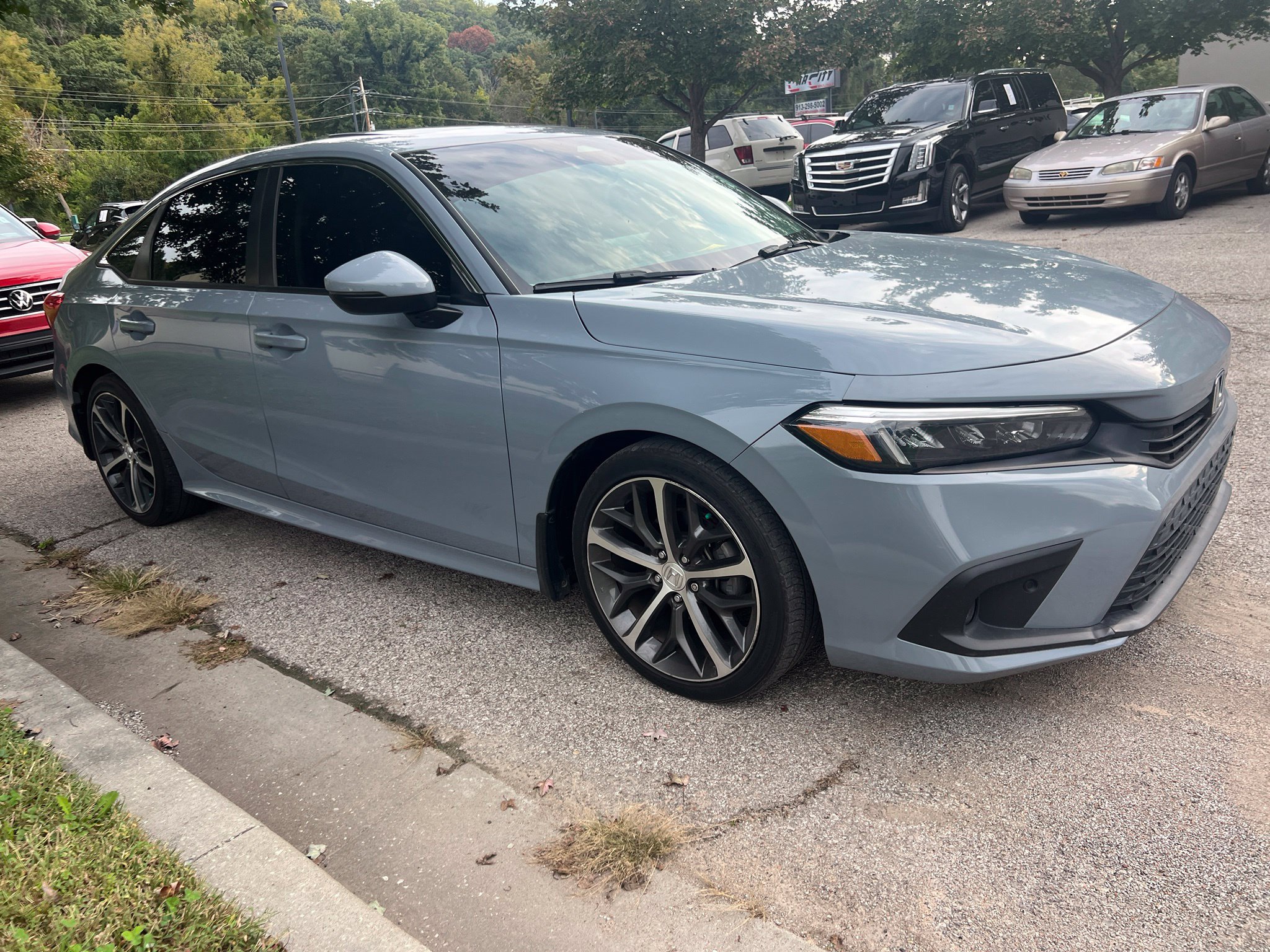 Used 2023 Honda Civic Touring image 3