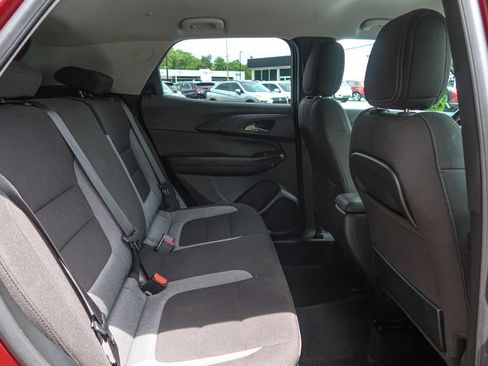 Used 2024 Chevrolet TrailBlazer LT AWD/4WD image 14