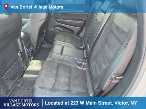 Used 2021 Jeep Grand Cherokee Trailhawk AWD/4WD image 25