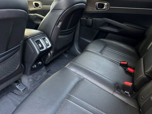 Used 2022 Kia Sorento S AWD/4WD image 8