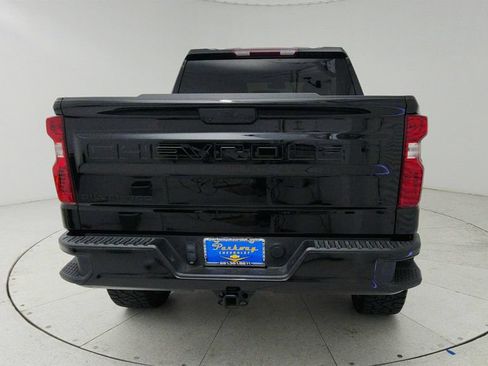 Used 2024 Chevrolet Silverado 1500 LT RWD image 6