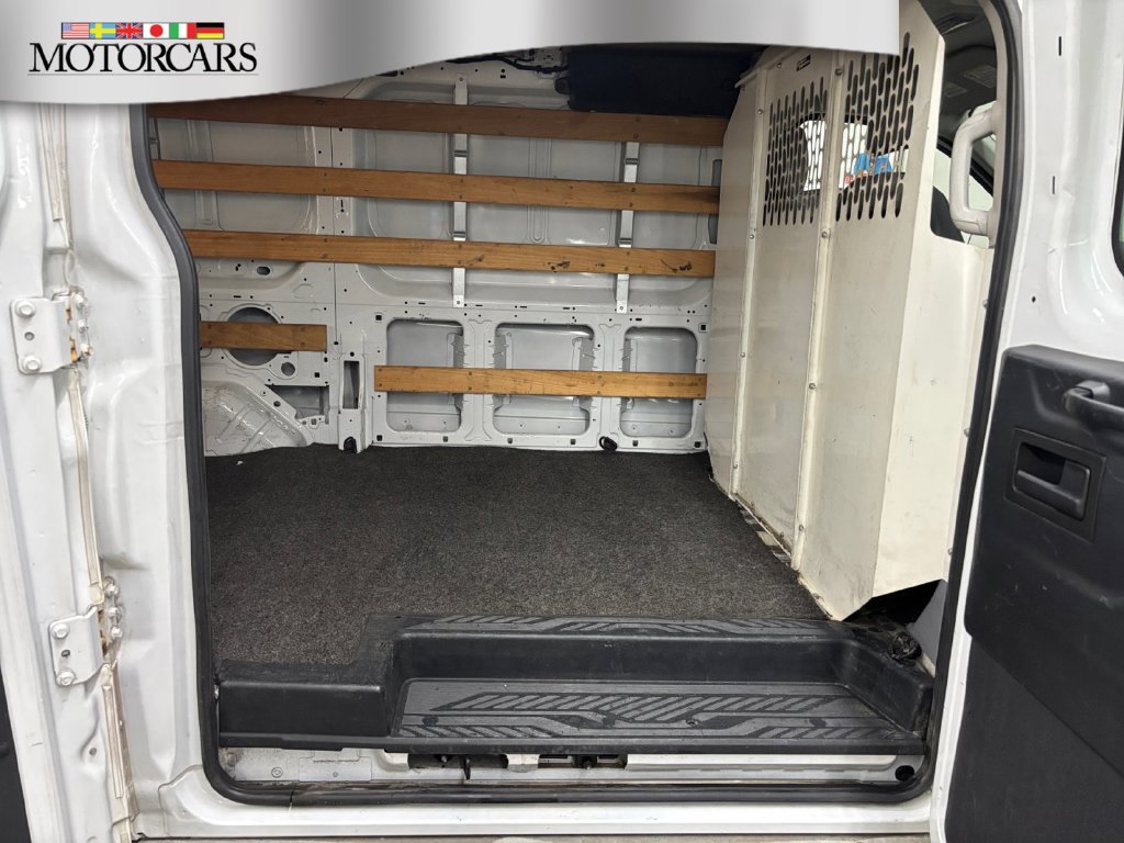 Used 2015 Ford Transit 250 130 Low Roof w/ Exterior Upgrade Package RWD image 16
