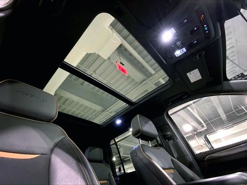 Used 2023 GMC Yukon XL AT4 image 14