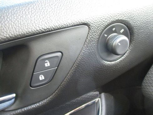 Used 2018 Chevrolet Cruze LT image 25