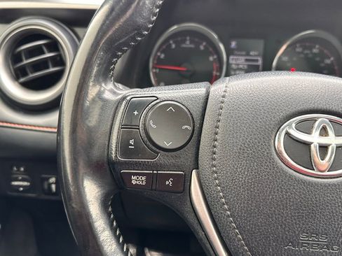Used 2018 Toyota RAV4 SE w/ Power Extra Value Package AWD/4WD image 28