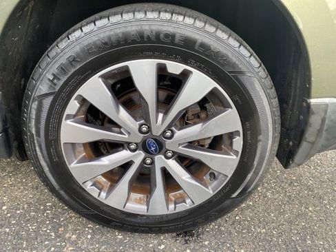 Used 2017 Subaru Outback 2.5i Touring image 12