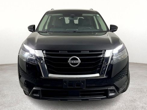 Certified 2024 Nissan Pathfinder SV image 5