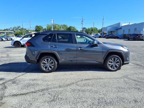 Used 2022 Toyota RAV4 Limited AWD/4WD image 13