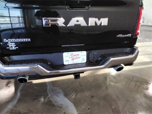 Used 2025 RAM 1500 Laramie image 15