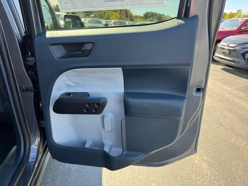 New 2025 Ford Maverick XLT image 27
