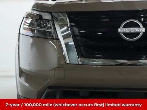 Certified 2024 Nissan Pathfinder Platinum w/ Cargo Package image 9