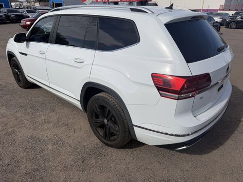 Used 2018 Volkswagen Atlas SE w/ R-Line Package image 7