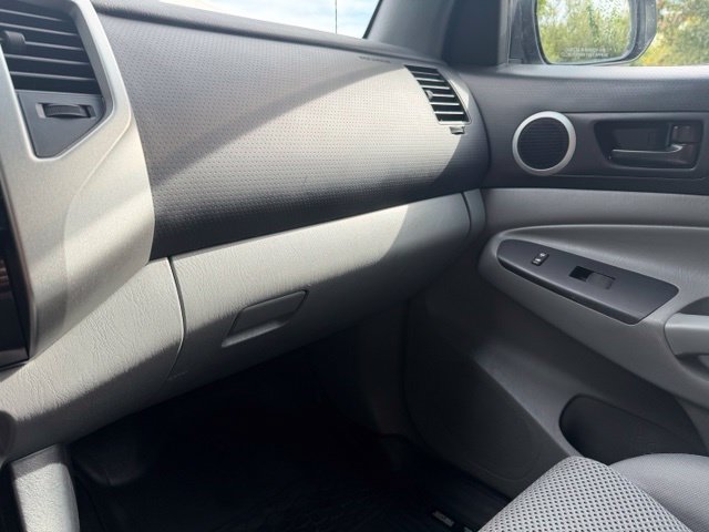 Used 2012 Toyota Tacoma 4x4 Double Cab image 23