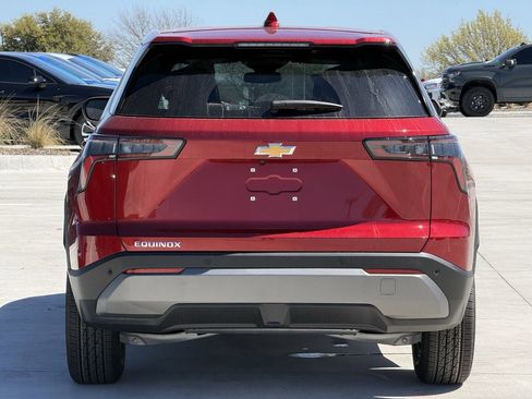 New 2026 Chevrolet Equinox LT image 5