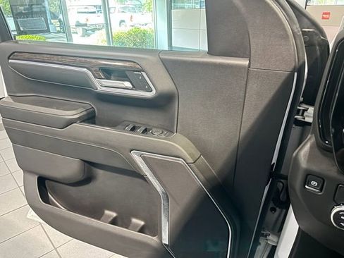 Used 2024 GMC Sierra 1500 Elevation image 25