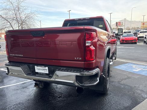 Used 2022 Chevrolet Silverado 3500 LTZ w/ LTZ Plus Package image 5