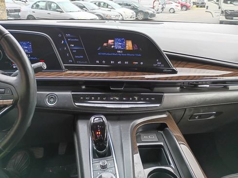 Used 2023 Cadillac Escalade ESV Sport Platinum image 14