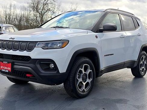 Used 2022 Jeep Compass Trailhawk image 7