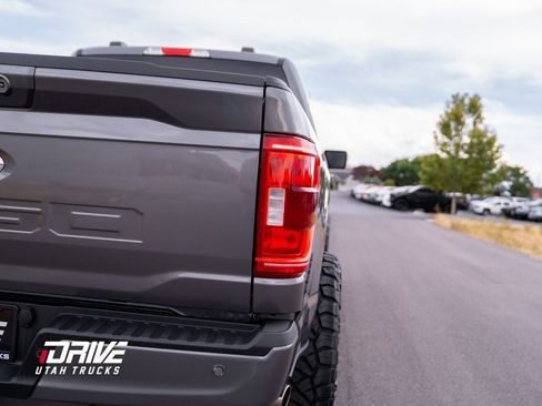 Used 2022 Ford F150 XLT w/ Equipment Group 302A High image 16