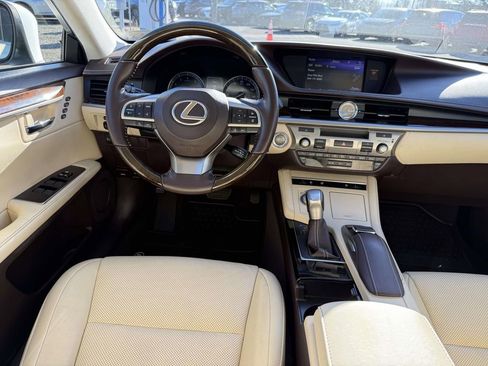 Used 2017 Lexus ES 350 image 8