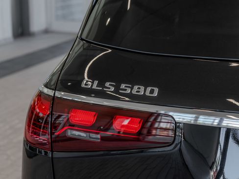 New 2026 Mercedes-Benz GLS 580 4MATIC image 22