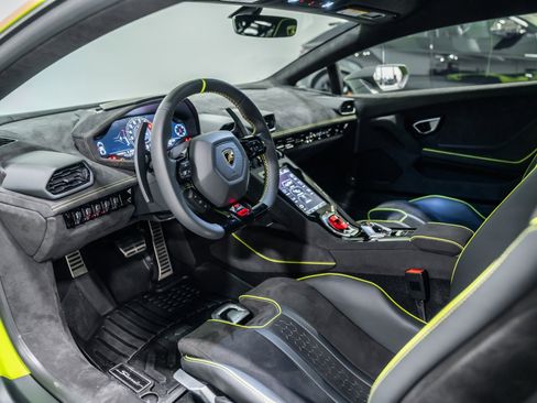 Used 2024 Lamborghini Huracan Sterrato AWD/4WD image 10