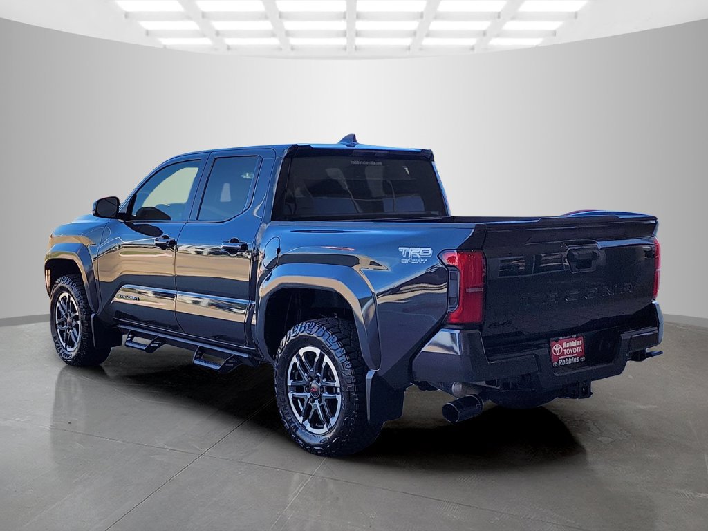 Used 2025 Toyota Tacoma TRD Sport AWD/4WD image 7