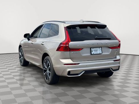 Certified 2025 Volvo XC60 B5 Plus w/ Protection Package Premier AWD/4WD image 5