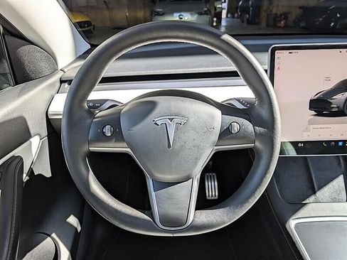 Used 2022 Tesla Model Y Performance AWD/4WD image 18