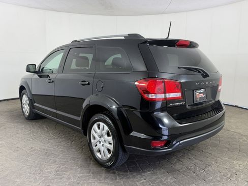 Used 2019 Dodge Journey SE FWD image 5