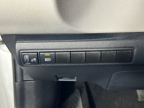 Used 2020 Toyota Corolla L image 20