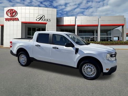 Used 2023 Ford Maverick XL image 1