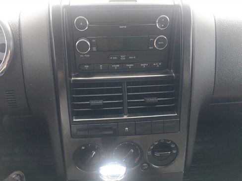 Used 2008 Ford Explorer Sport Trac XLT RWD image 9