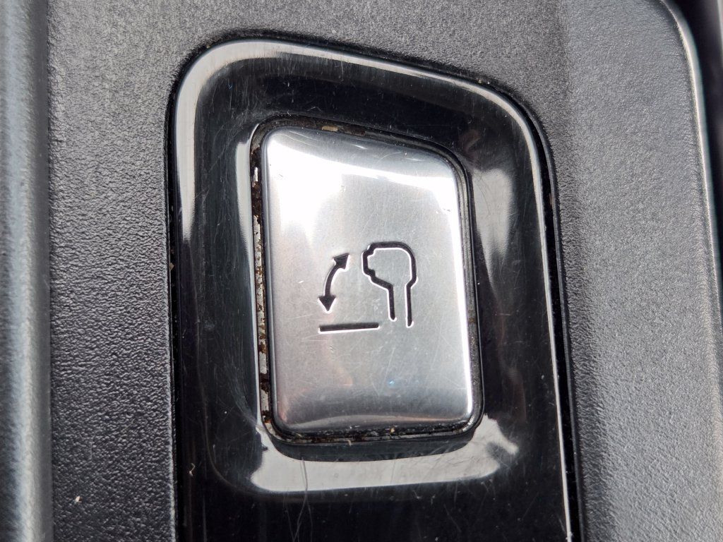 Used 2021 Ford F150 Lariat w/ Equipment Group 502A High AWD/4WD image 43