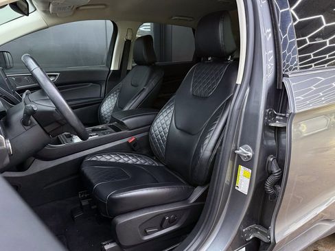 Used 2023 Ford Edge Titanium image 16