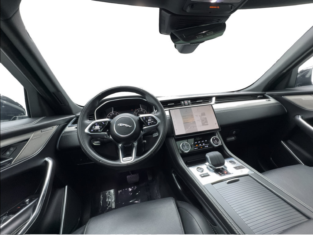 Used 2025 Jaguar F-PACE R-Dynamic S AWD/4WD image 37