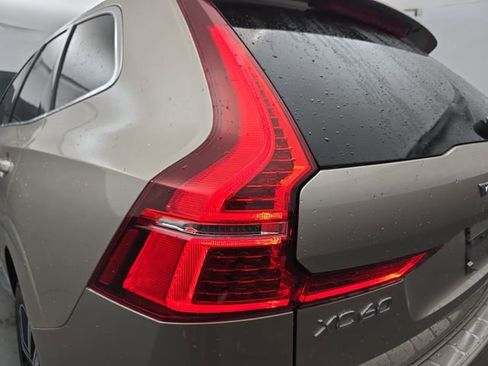 Used 2023 Volvo XC60 B5 Plus w/ Protection Package Premier FWD image 19