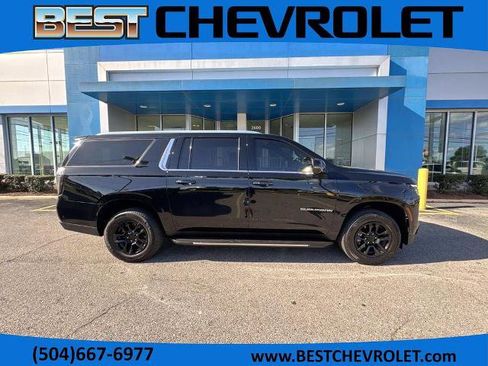 New 2025 Chevrolet Suburban LT w/ Comfort Package AWD/4WD image 1