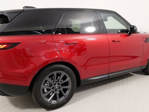 Used 2023 Land Rover Range Rover Sport SE image 10