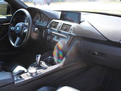 Used 2016 BMW M4 Convertible image 75