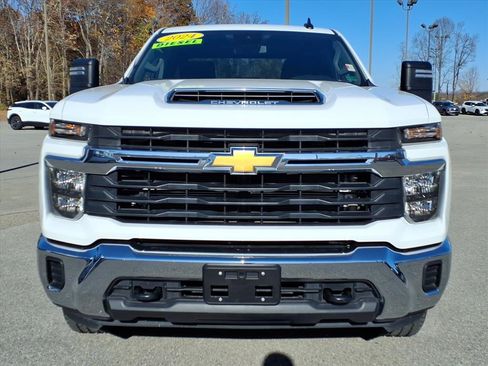 Used 2024 Chevrolet Silverado 2500 LT image 9
