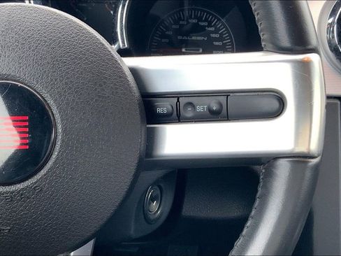 Used 2006 Ford Mustang GT RWD image 18