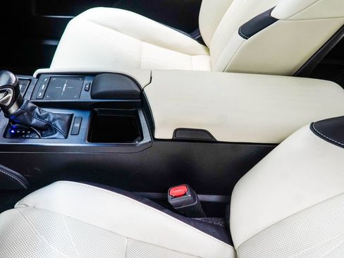 Used 2022 Lexus ES 350 Ultra Luxury w/ Accessory Package 2 FWD image 20