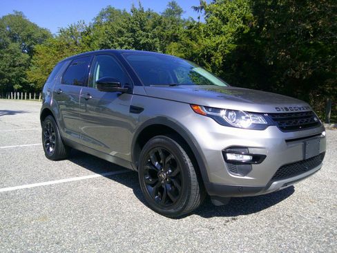 Used 2018 Land Rover Discovery Sport HSE image 13